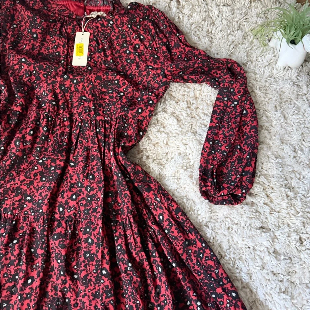 Chic Floral Artsy cute bell sleeve flowy super cute Midi Dress in Deep Red - Picture 4 of 6